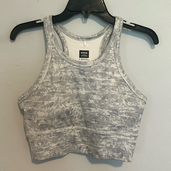 Prana Gray and White Fitted Crop Tank Top - Picture 1 of 4
